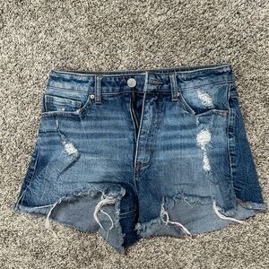 BKE BILLIE/ Buckle Classic Blue Distressed Denim Shorts